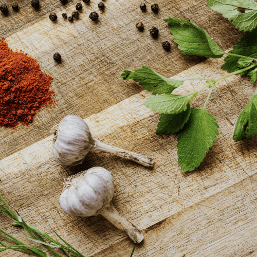 uso en la cocina de la paprika, del merquen y el ajo en polvo