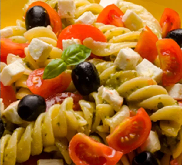 pasta fria griega con espirales