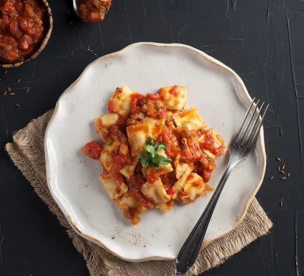 raviolis en salsa de tomate