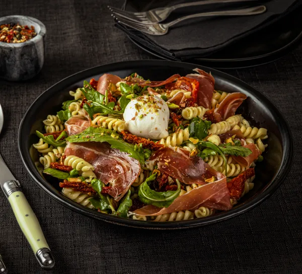 fusili con jamon serrano
