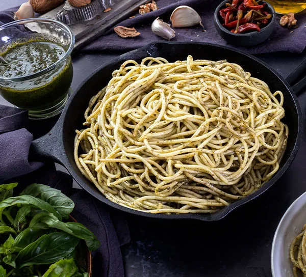 spaghetti 5 al pesto